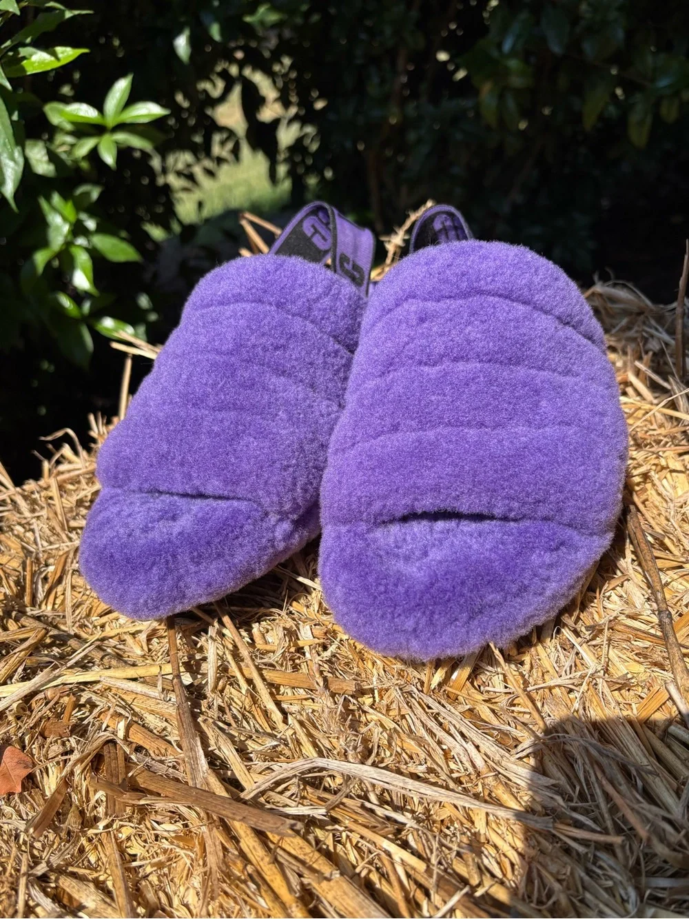 UGG Kids Purple Fuzzy Slide Sandals with Logo Strap Size 6